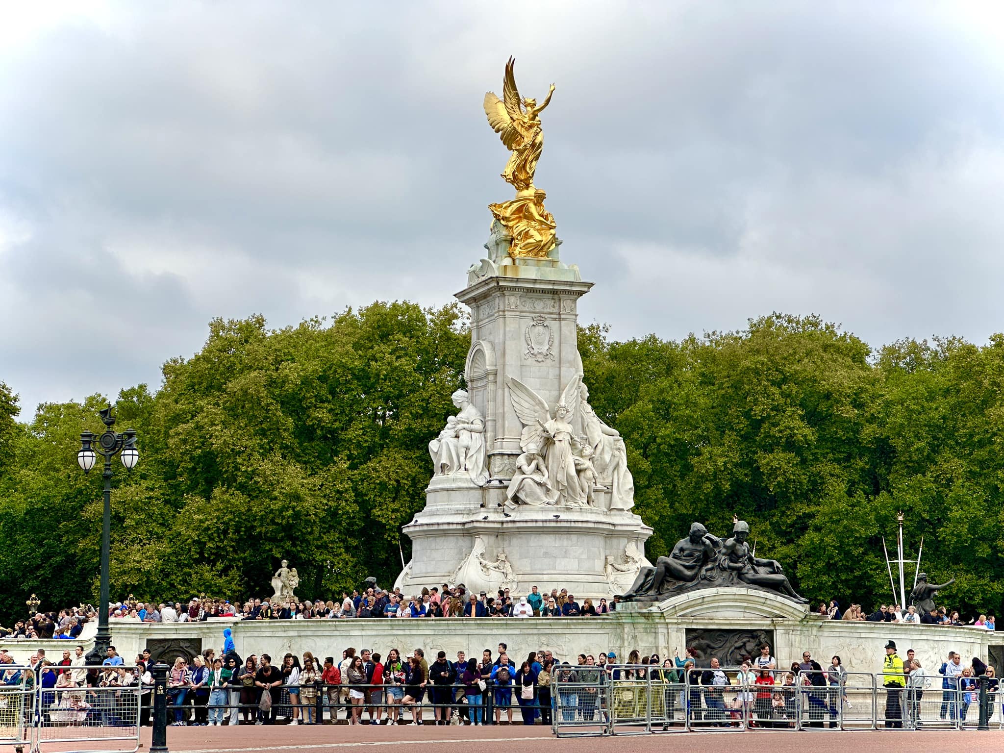 Crowds and group travel scene in London