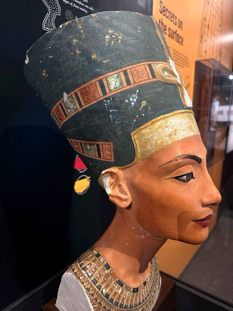 Nefertiti Bust Replica at Carnegie Museum of Natural History